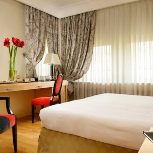 Studio Corporate Room